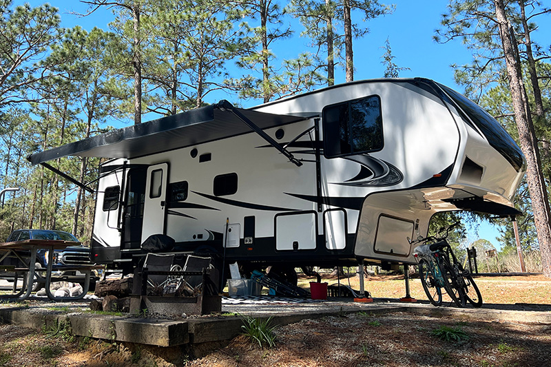 rv-fifth-wheel-gooseneck-travel-trailer-storage rv-fifth-wheel-gooseneck-travel-trailer-storage